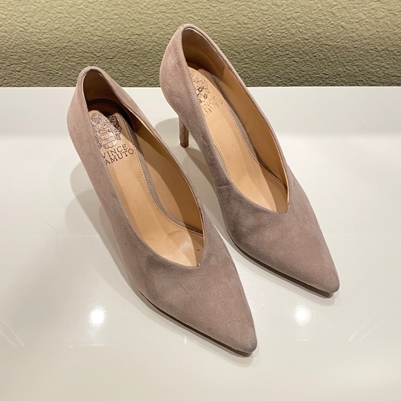 Vince Camuto Ankia Suede Pump - Nude - 7.5 - EUC! - Picture 2 of 9